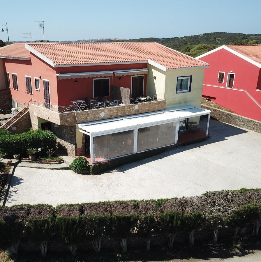 Roccabianca Rooms & Studios Стинтино Экстерьер фото