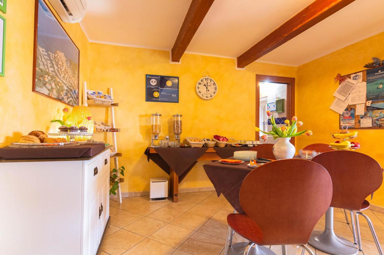 Roccabianca Rooms & Studios Стинтино Экстерьер фото