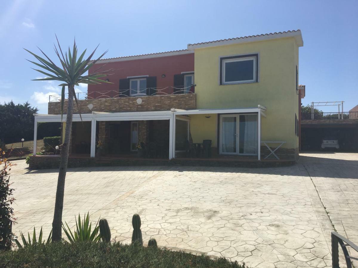 Roccabianca Rooms & Studios Стинтино Экстерьер фото